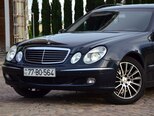 Mercedes E 220-17