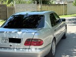 Mercedes E 280-6