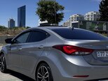 Hyundai Elantra-3
