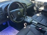 BMW 318-8