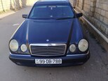 Mercedes E 240-1