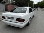 Mercedes E 220-13