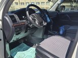 Toyota Land Cruiser-9