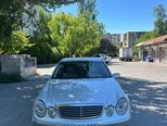 Mercedes E 220-1