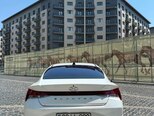 Hyundai Elantra-6