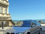 BMW 320-3