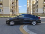 Hyundai Sonata-5