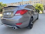Hyundai Accent-11