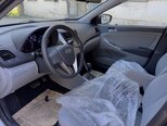 Hyundai Accent-15