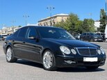 Mercedes E 220-1