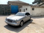 Mercedes E 280-1