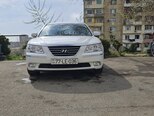 Hyundai Sonata-12