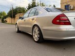 Mercedes E 240-6