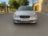 Mercedes E 240-1