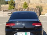 Volkswagen Passat-4