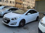 Hyundai i40-12