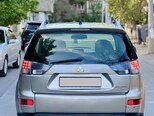 Mitsubishi Outlander-8