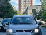 Mitsubishi Outlander-1