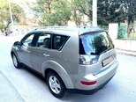 Mitsubishi Outlander-13