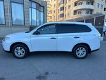 Mitsubishi Outlander-10
