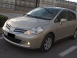 Nissan Tiida-4