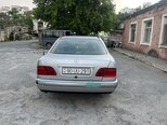 Mercedes E 230-4