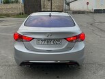 Hyundai Elantra-11