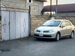 Nissan Tiida-4