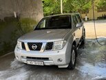 Nissan Pathfinder-1