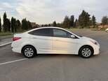 Hyundai Accent-6