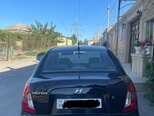 Hyundai Accent-4