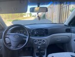 Hyundai Accent-7
