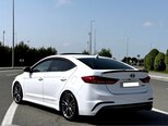 Hyundai Elantra-8