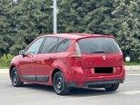 Renault Grand Scenic-8
