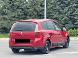 Renault Grand Scenic-9