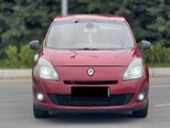 Renault Grand Scenic-1