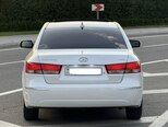 Hyundai Sonata-11