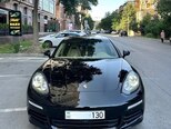 Porsche Panamera 4-1