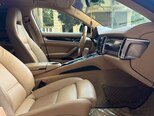 Porsche Panamera 4-7