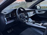 Audi Q8-11
