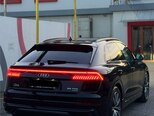 Audi Q8-5