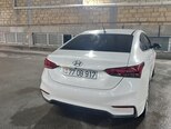 Hyundai Accent-8