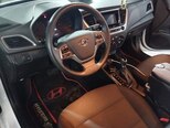 Hyundai Accent-11