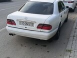 Mercedes 200-2