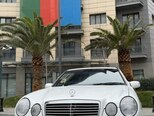 Mercedes 200-1