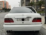 Mercedes 200-13