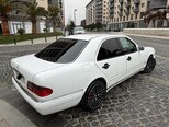 Mercedes 200-11