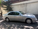 Mercedes E 240-4