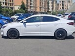 Hyundai Elantra-4