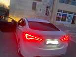 Hyundai Elantra-8
